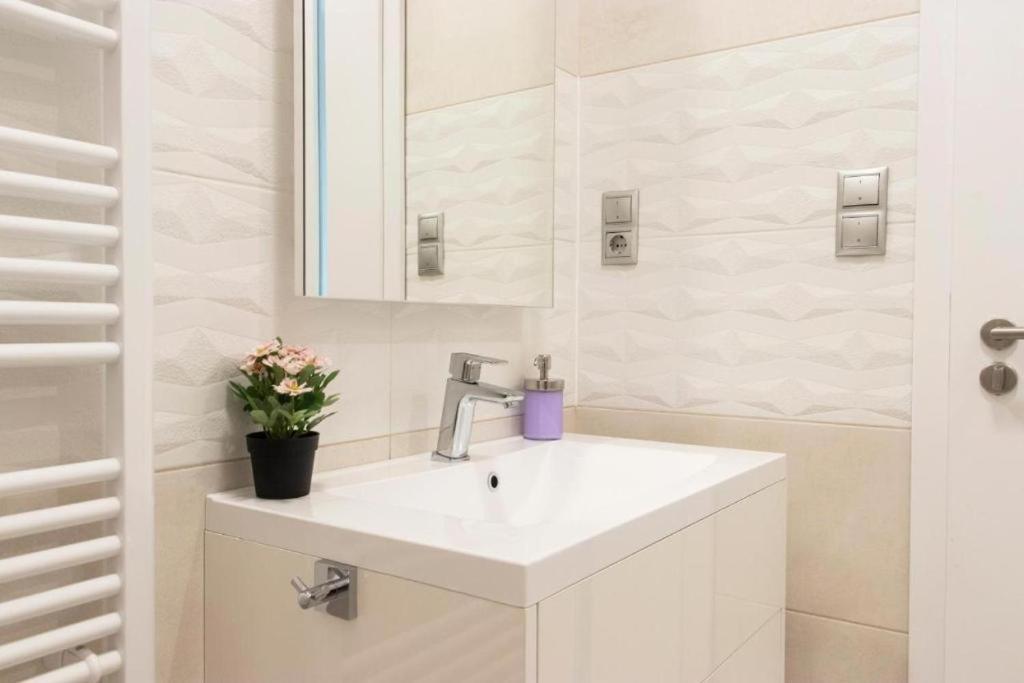 Revay 20 Suites By Corall Budapest Extérieur photo