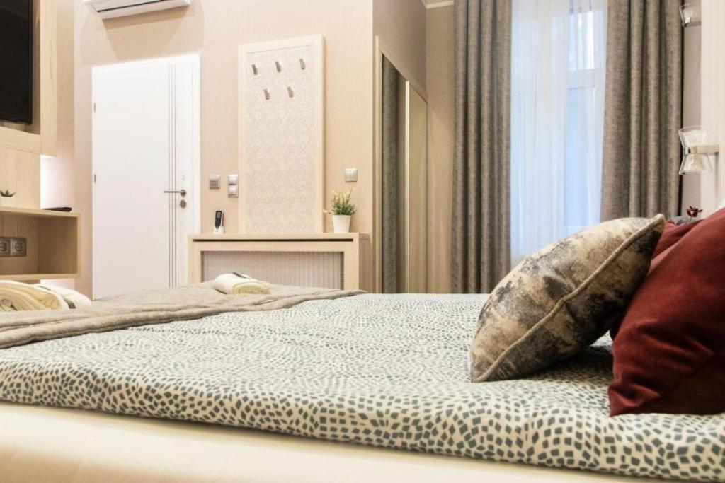 Revay 20 Suites By Corall Budapest Extérieur photo