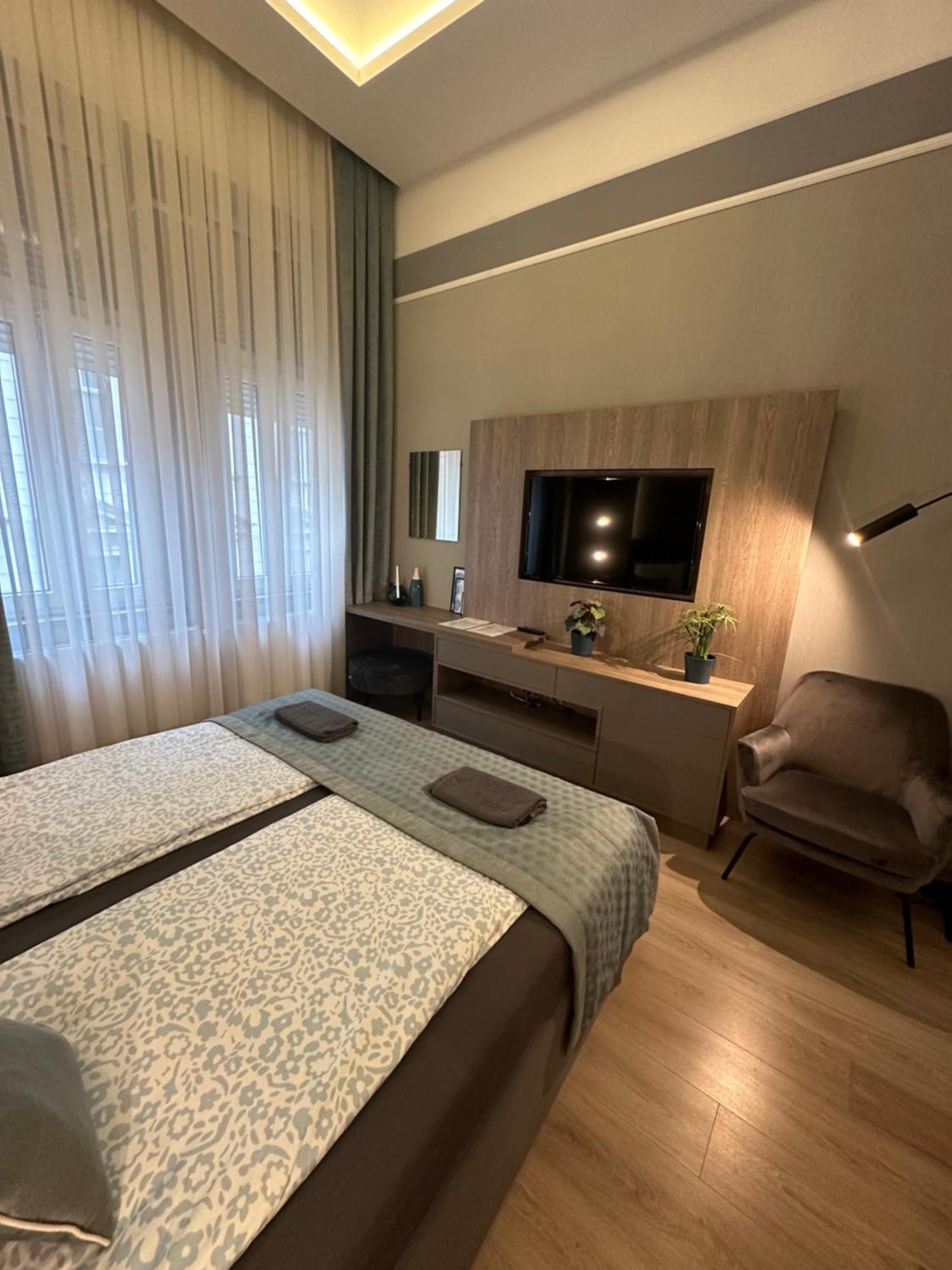 Revay 20 Suites By Corall Budapest Extérieur photo